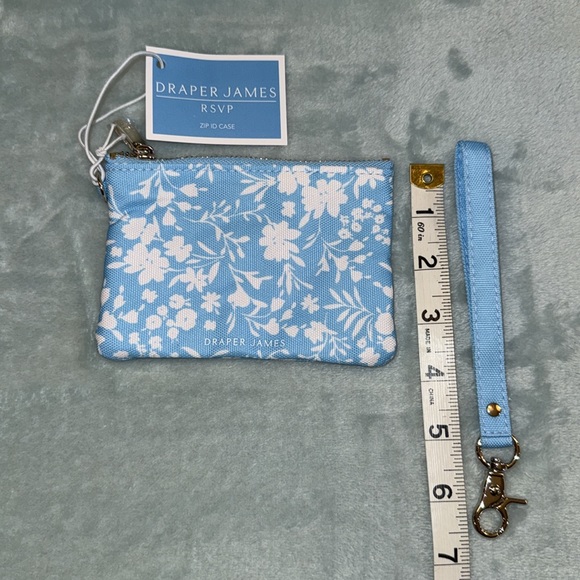 Draper James Zip ID Case & Alex And Ani Bracelet - Picture 6 of 11